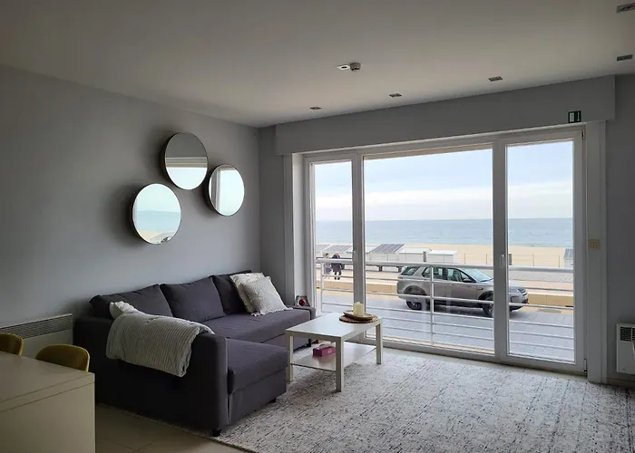 \'Aurore\' - Romantic Studio With Seaview T11